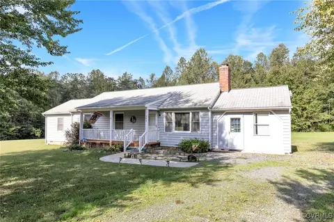 284 Louisa Farms Ln, Bumpass, VA 23024