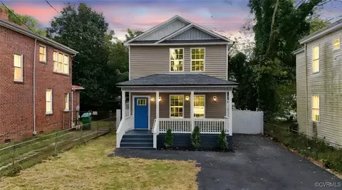1040 Farmer St, Petersburg, VA 23803
