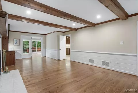 Living - 2220 Heathland Dr, Midlothian, VA 23113 photo 3 of 5