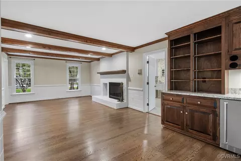 Living - 2220 Heathland Dr, Midlothian, VA 23113 photo 2 of 5