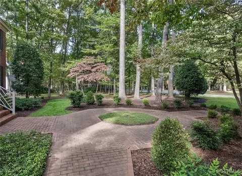 Exterior - 2220 Heathland Dr, Midlothian, VA 23113 photo 3 of 7