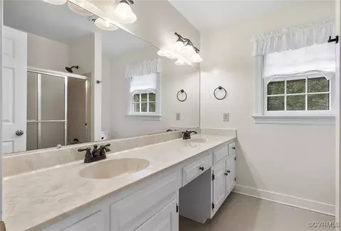 Bath - 2220 Heathland Dr, Midlothian, VA 23113 photo 5 of 6