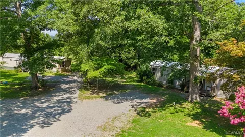 Exterior - 5151 Halifax Rd, Halifax, VA 24558 photo 3 of 4