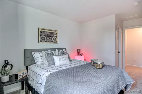 Bedroom - 219 Poplar Forest Ct, Aylett, VA 23009 photo 5 of 9