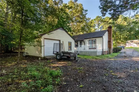 Exterior - 2631 Iverson Rd, Midlothian, VA 23112 photo 3 of 4