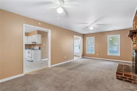 Living - 2631 Iverson Rd, Midlothian, VA 23112 photo 2 of 3