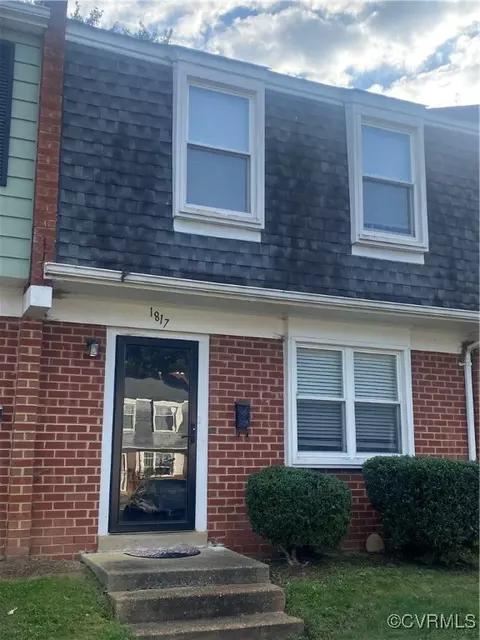 1817 Regal Dr, Highland Springs, VA 23075