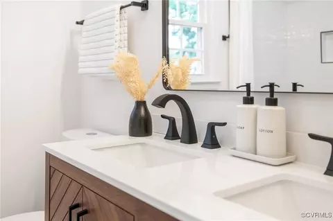 Bath - 4005 Echo Ridge Pl, Midlothian, VA 23112 photo 3 of 9