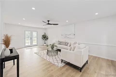 Living - 4005 Echo Ridge Pl, Midlothian, VA 23112 photo 1 of 3