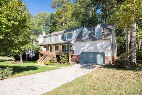 6100 Perryville Dr, Mechanicsville, VA 23111
