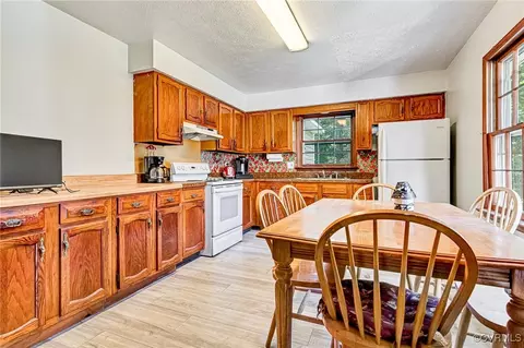 192 Windsor Rd, King William, VA 23086 photo 2