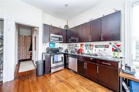 Kitchen - 2104 Lamb Ave, Richmond, VA 23222 photo 4 of 6