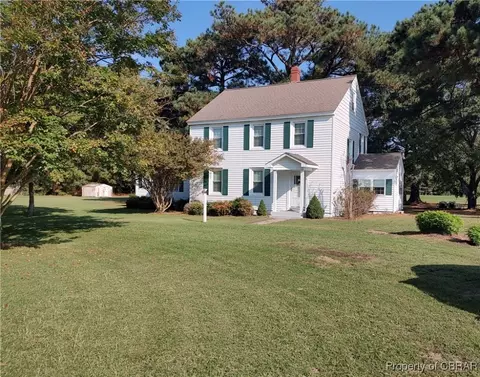 1127 Circle Dr, Mathews, VA 23109