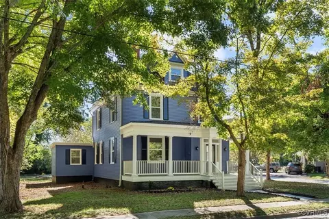300 Lee St, Emporia, VA 23847