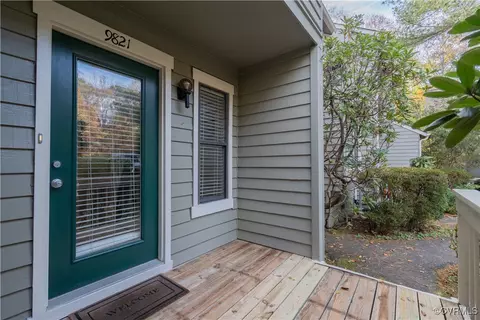 9821 Groundhog Dr, Richmond, VA 23235