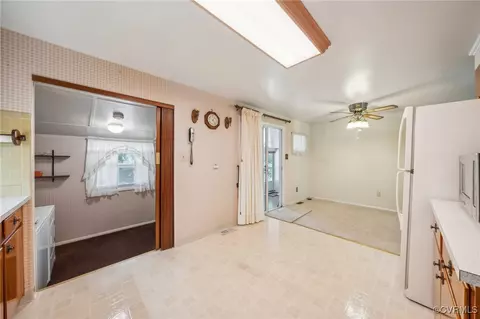 1409 Seward Dr, Hampton, VA 23663 photo 13