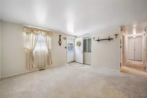 1409 Seward Dr, Hampton, VA 23663 photo 5
