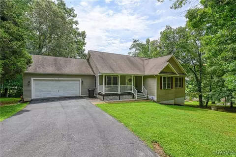 82 Heather Dr, Bumpass, VA 23024 photo 6