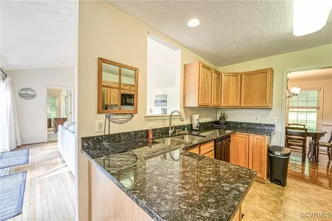 82 Heather Dr, Bumpass, VA 23024 photo 9