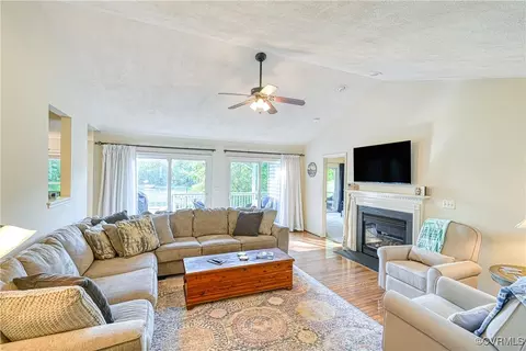 82 Heather Dr, Bumpass, VA 23024 photo 8