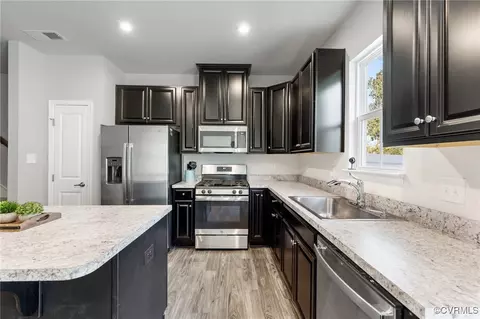 2826 Mary Alice Ln, Richmond, VA 23223