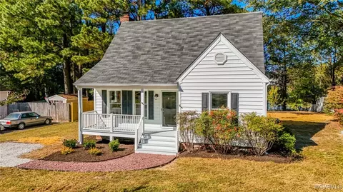 7445 Shire Pkwy, Mechanicsville, VA 23111