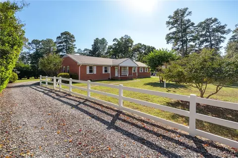4615 Perdue St, Chester, VA 23831 photo 5