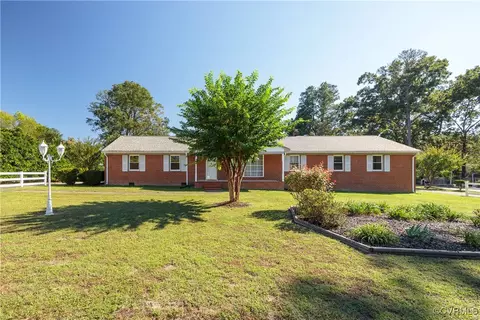 4615 Perdue St, Chester, VA 23831