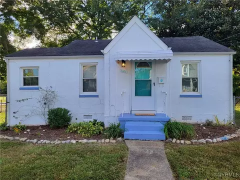 2402 Lynchburg St, Hopewell, VA 23860