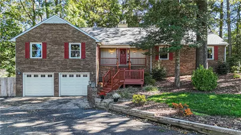 120 Lakepoint Ct, Williamsburg, VA 23188