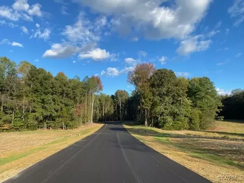 8820 Whitewater Farm Dr, Mechanicsville, VA 23116
