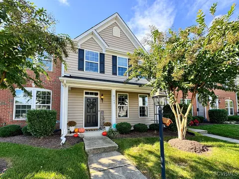 8140 Creekside Village Dr, Mechanicsville, VA 23111