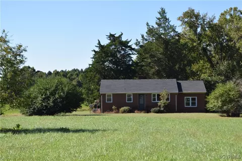 1102 Aberdour Rd, Jarratt, VA 23867