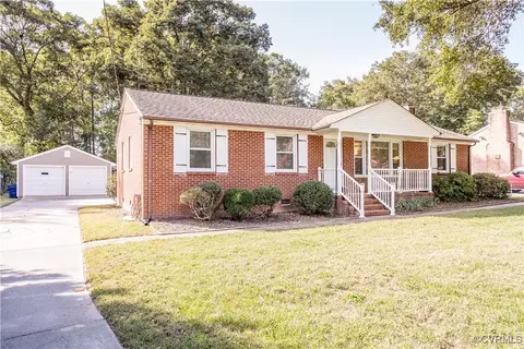 16012 Saromont Ave, Chester, VA 23831