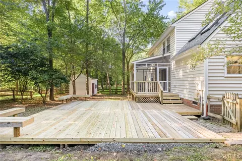 Exterior - 5823 Mill Spring Rd, Midlothian, VA 23112 photo 9 of 16