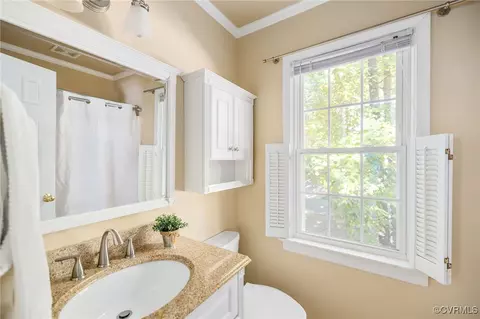 Bath - 5823 Mill Spring Rd, Midlothian, VA 23112 photo 4 of 4