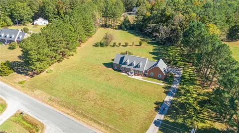 11168 Woodstock Heights Dr, Glen Allen, VA 23059