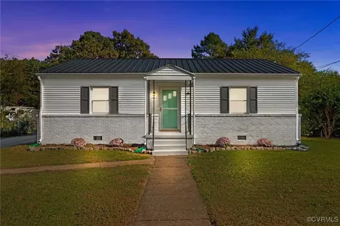 1517 Schloss Rd, North Chesterfield, VA 23225