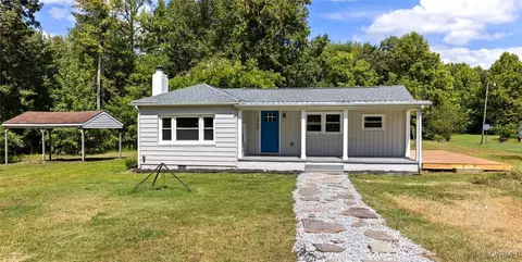 5738 Custis Millpond Rd, West Point, VA 23181