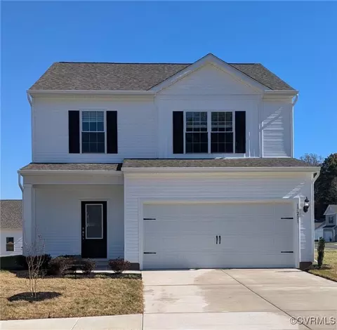 17201 Russell Coghill St, Bowling Green, VA 22427