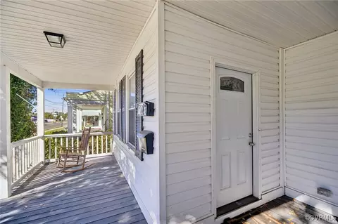 Exterior - 709 E Pembroke Ave, Hampton, VA 23669 photo 4 of 7