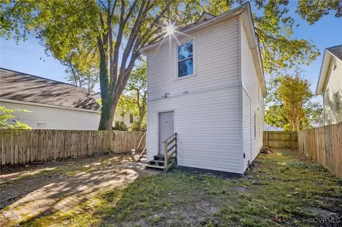 Exterior - 709 E Pembroke Ave, Hampton, VA 23669 photo 7 of 7