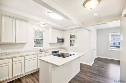 Kitchen - 709 E Pembroke Ave, Hampton, VA 23669 photo 3 of 11