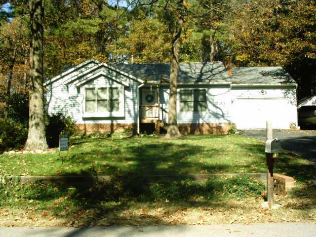 2918 Maplevale Rd, Chester, VA 23831 photo 1