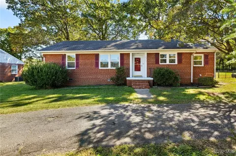 8815 W Huguenot Rd, North Chesterfield, VA 23235