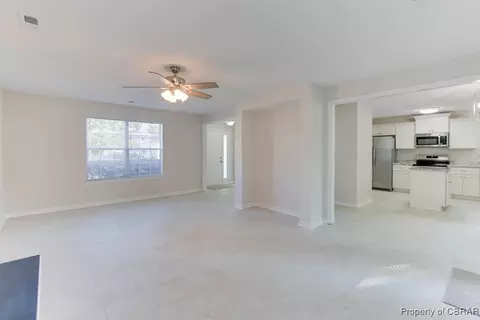 106 Bellgrade Dr, Hampton, VA 23666 photo 8