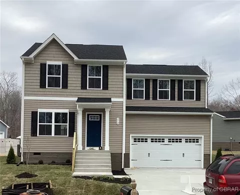 370 Highgate Dr, Hartfield, VA 23071