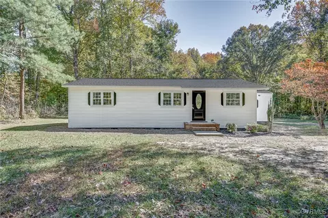 17314 Hewlett Rd, Beaverdam, VA 23015