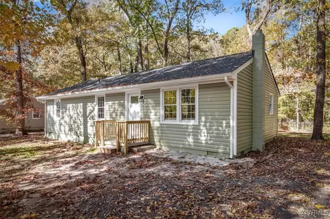 4516 Morning Hill Dr, Disputanta, VA 23842