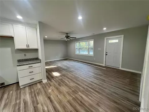 Living - 9427 Lebanon Church Rd, Jarratt, VA 23867 photo 2 of 4